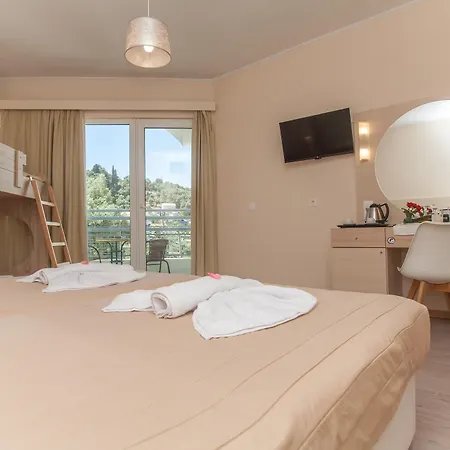 Alexandros Hotel